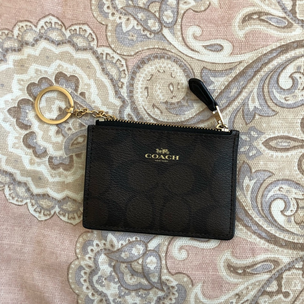 COACH CARD HOLDER. EUC